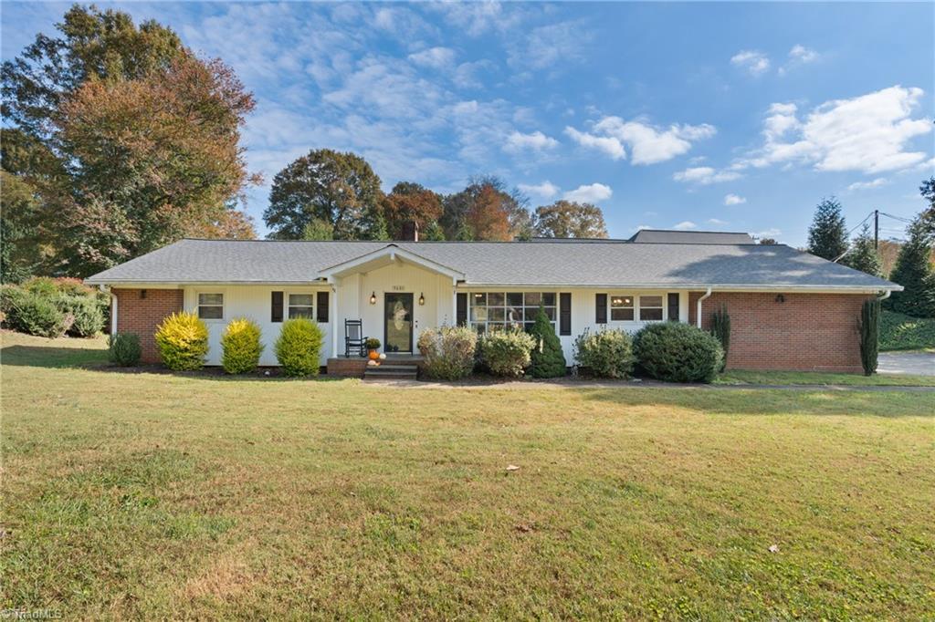 5601 Folkstone Road Pfafftown, NC 27040 - Photo 1 of 28 Gallery Image 1