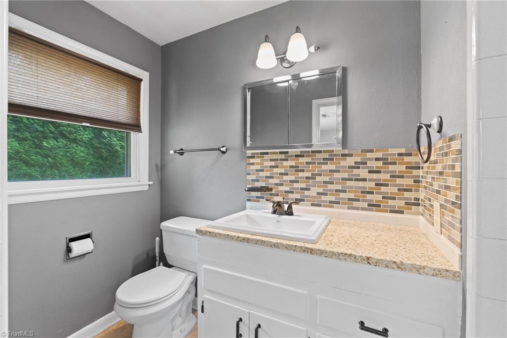 5601 Folkstone Road Pfafftown, NC 27040 - Photo 20 of 28 Gallery Image 20
