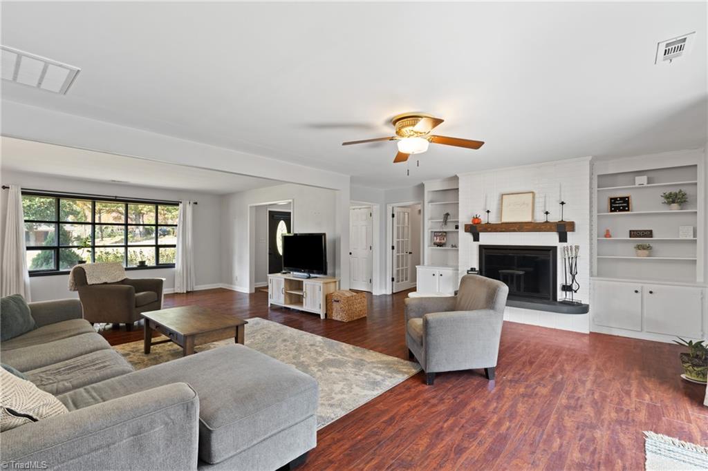 5601 Folkstone Road Pfafftown, NC 27040 - Photo 6 of 28 Gallery Image 6