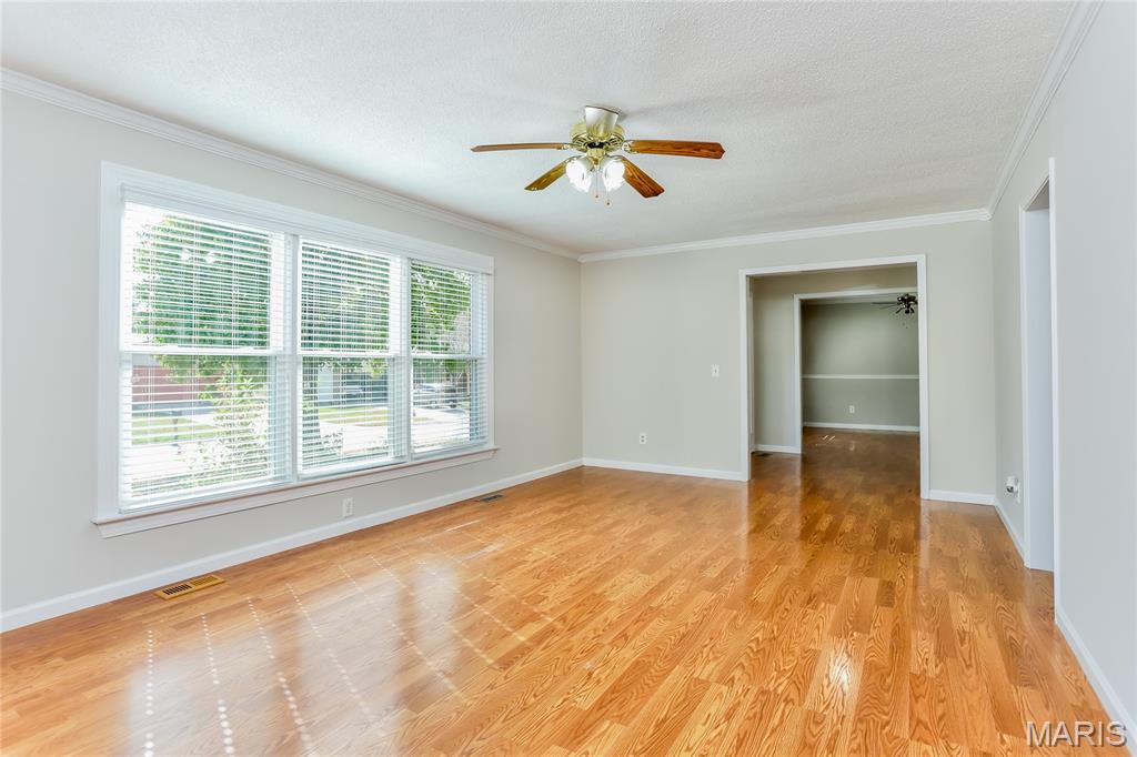 104 Lake Point Drive St. Peters, MO 63376 - Photo 2 of 15