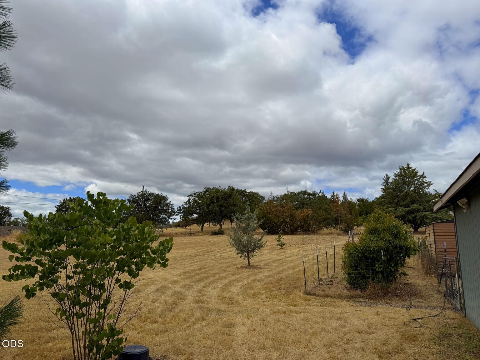 63 Rogue River Drive Eagle Point, OR 97524 - Photo 42 of 46