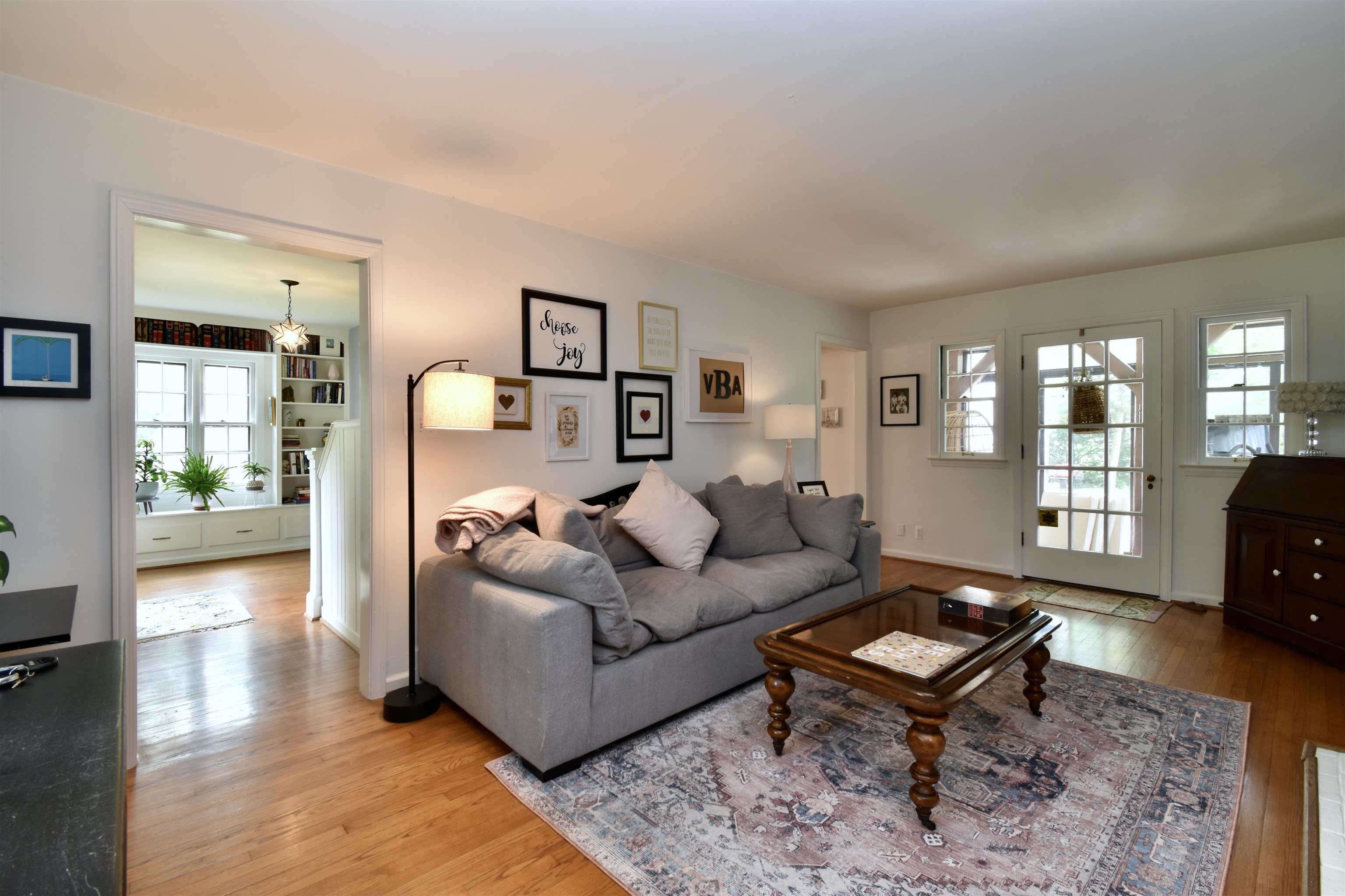330 Kerby Road Grosse Pointe, MI 48236 - Photo 9 of 34 50112336-8.JPG