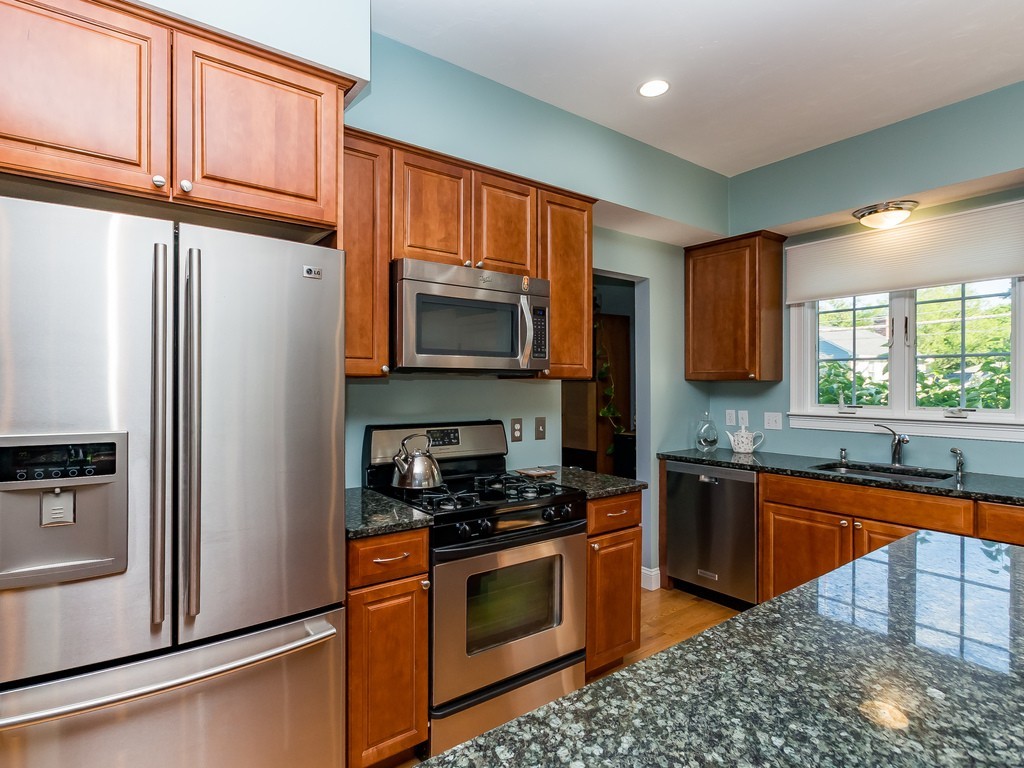 37 Hamilton Place, Unit 37 Needham, MA 02494 - Photo 1 of 27