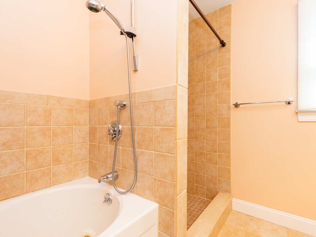37 Hamilton Place, Unit 37 Needham, MA 02494 - Photo 13 of 27
