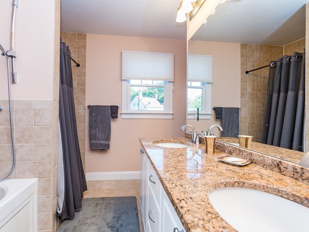 37 Hamilton Place, Unit 37 Needham, MA 02494 - Photo 14 of 27
