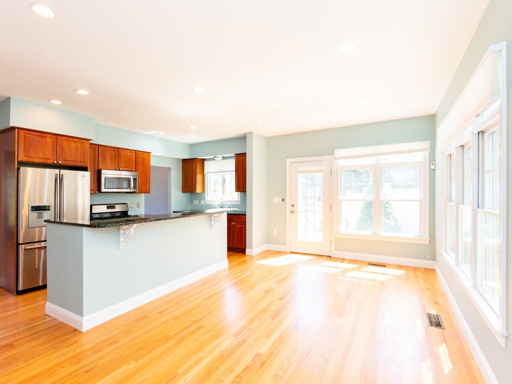 37 Hamilton Place, Unit 37 Needham, MA 02494 - Photo 7 of 27