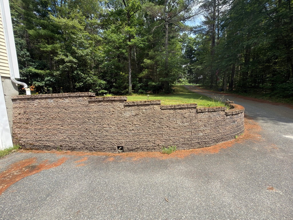 98 H Foote Road Charlton, MA 01507 - Photo 4 of 16