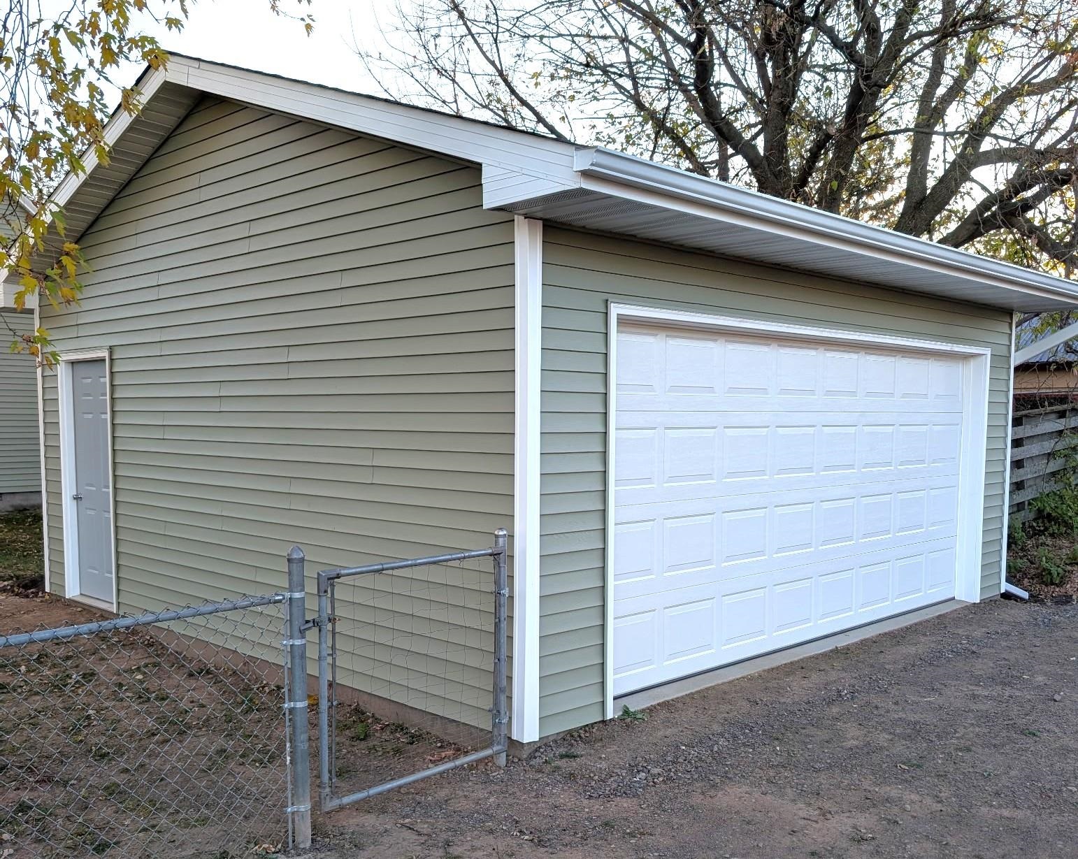 1915 North 53rd Street Superior, WI 54880 - Photo 35 of 37 Garage