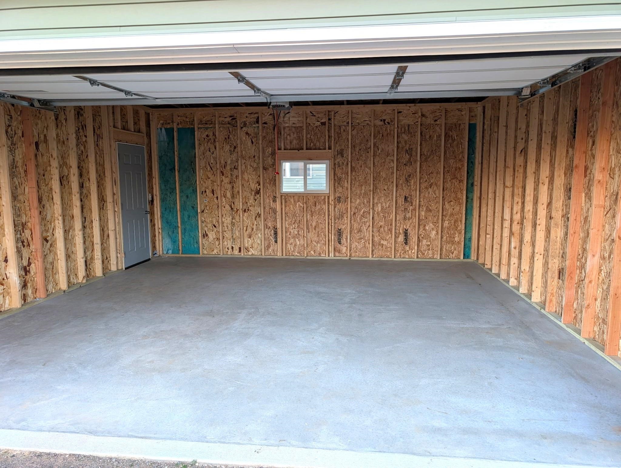 1915 North 53rd Street Superior, WI 54880 - Photo 36 of 37 Garage