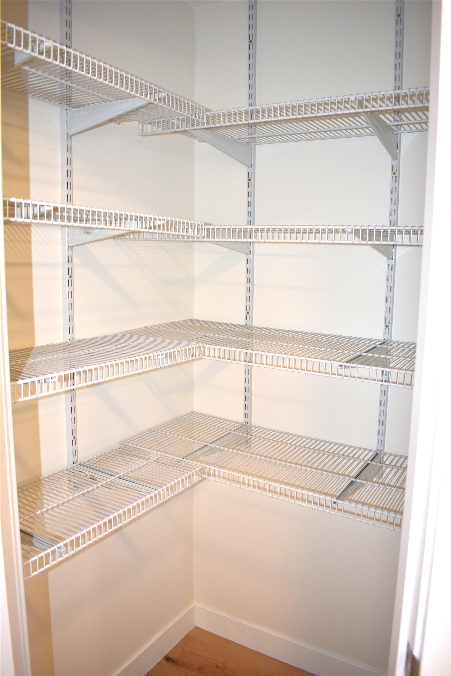 1915 North 53rd Street Superior, WI 54880 - Photo 7 of 37 Pantry