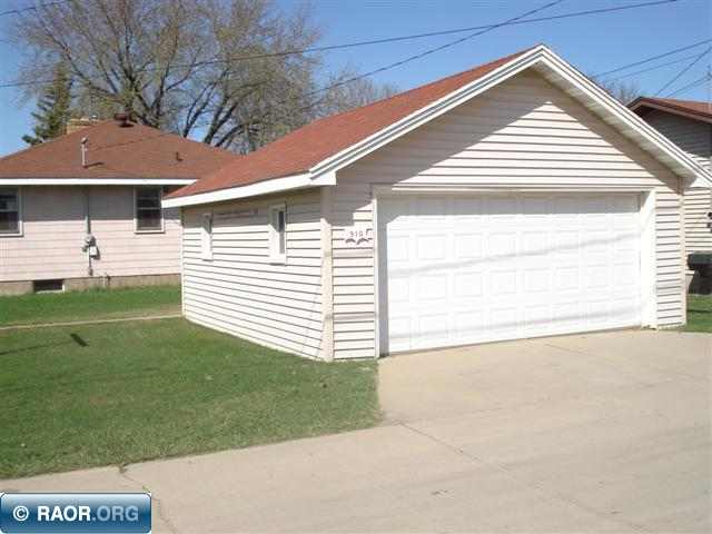 910 South 11th Street Virginia, MN 55792 - Photo 4 of 5