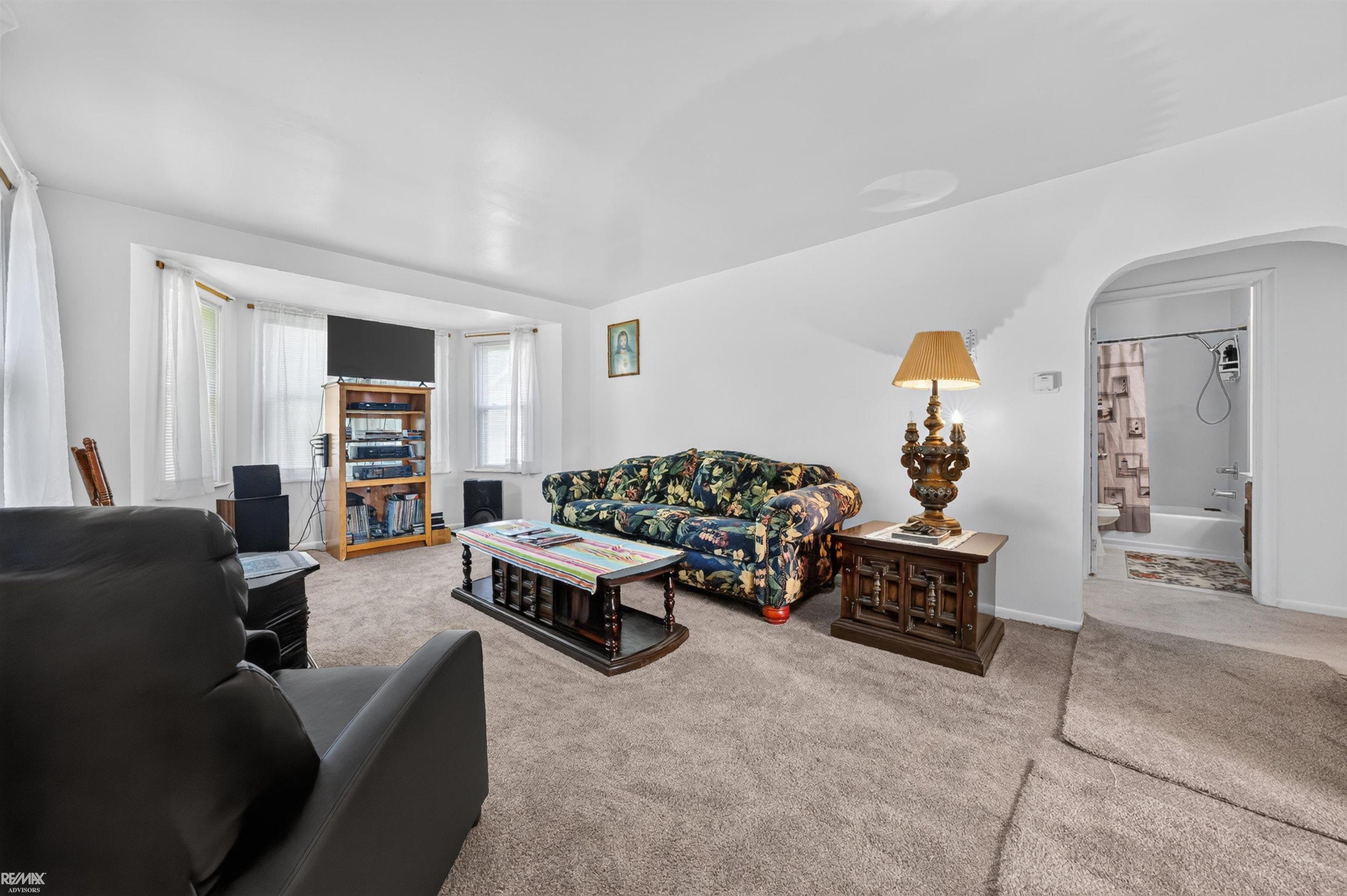 4460 Taft Road Algonac, MI 48001 - Photo 13 of 28 50213615-b92d1662-06af-44ae-98c7-8cf2c1c13d2a.JPG