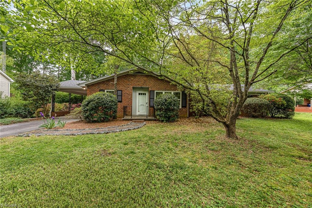 1324 Ziglar Road Winston-Salem, NC 27105 - Photo 2 of 30 Gallery Image 2