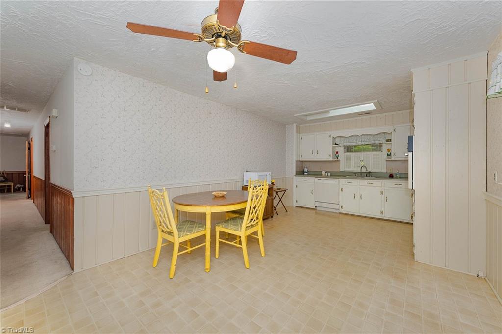 1324 Ziglar Road Winston-Salem, NC 27105 - Photo 9 of 30 Gallery Image 9