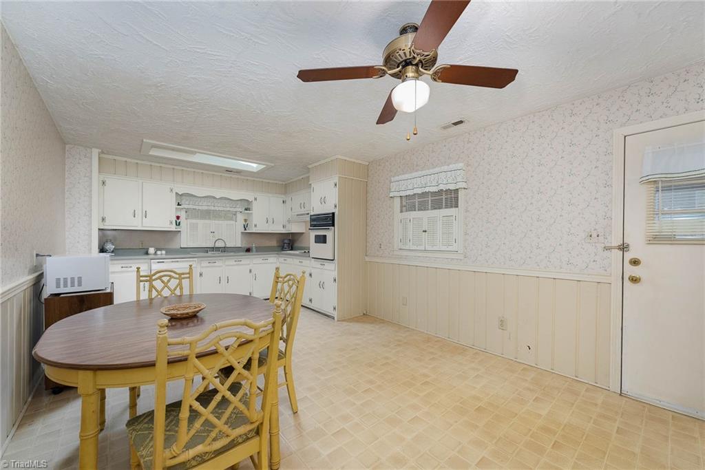 1324 Ziglar Road Winston-Salem, NC 27105 - Photo 10 of 30 Gallery Image 10