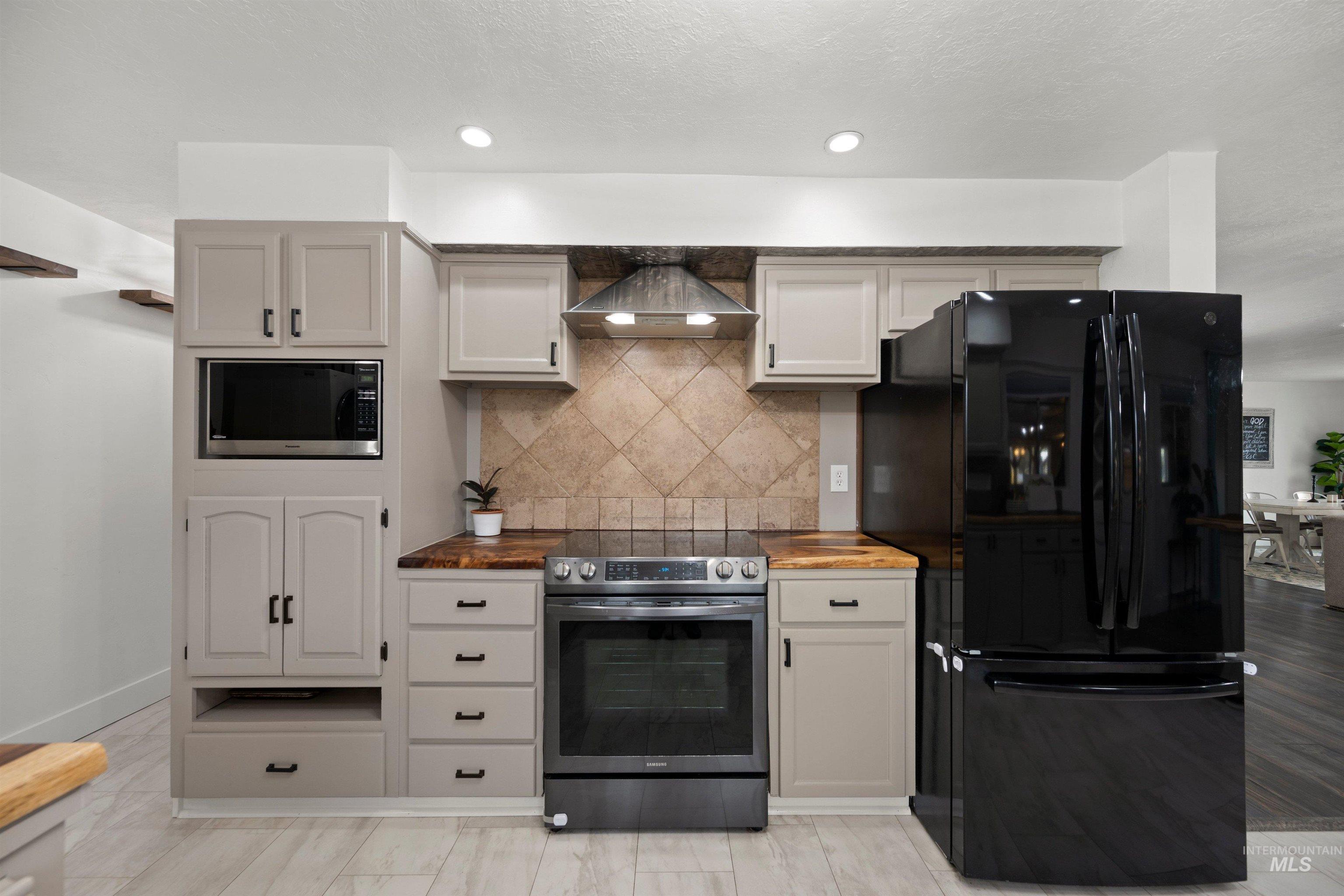 7816 East Victory Road Nampa, ID 83687 - Photo 13 of 44