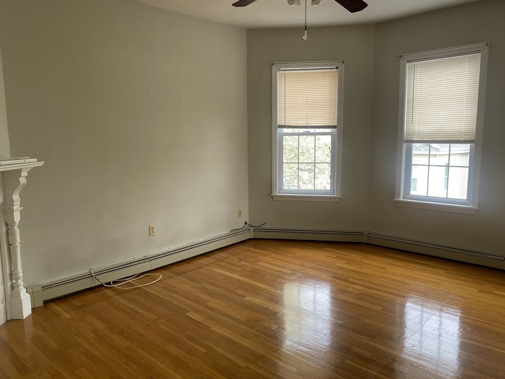 721 East 3rd Street, Unit 3 Boston, MA 02127 - Photo 6 of 12