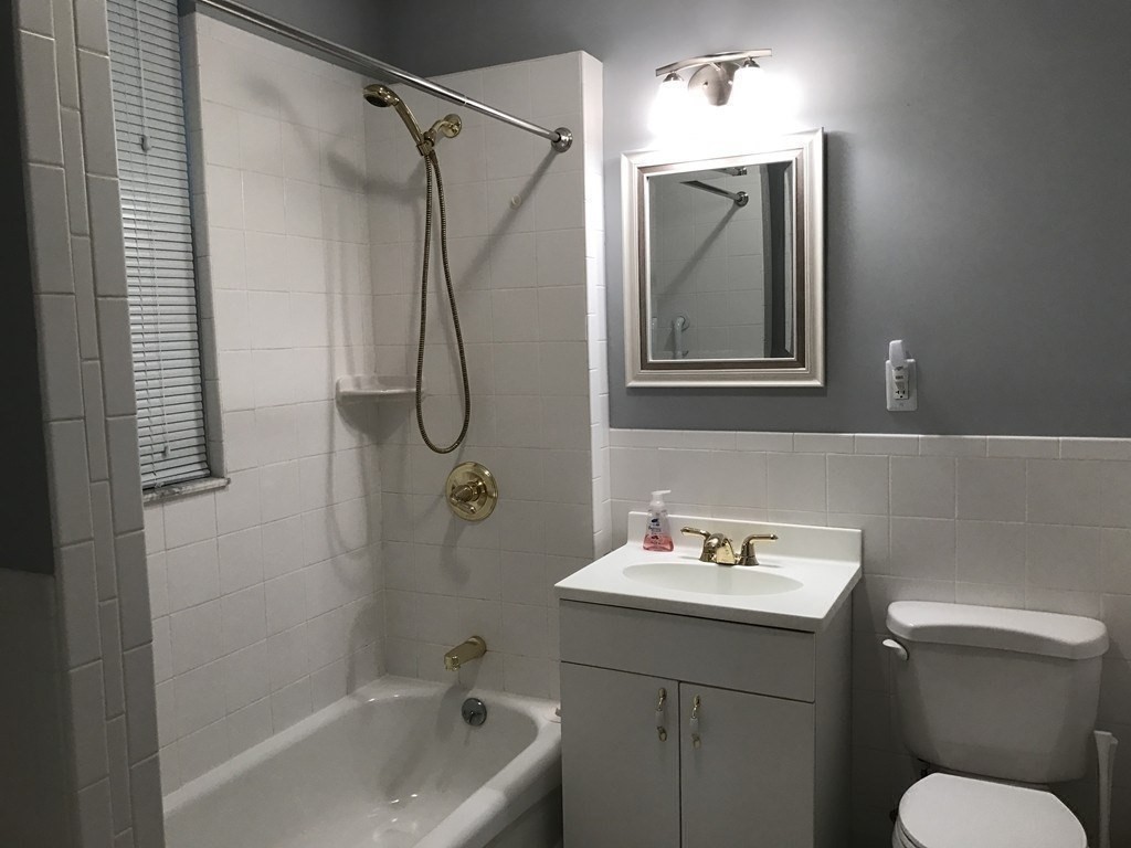 721 East 3rd Street, Unit 3 Boston, MA 02127 - Photo 9 of 12