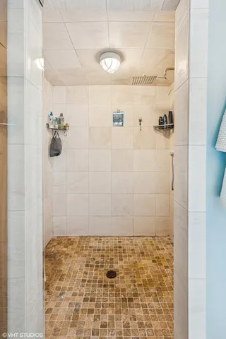 $825,000 | 4911 North Ashland Avenue, Chicago, IL 60640