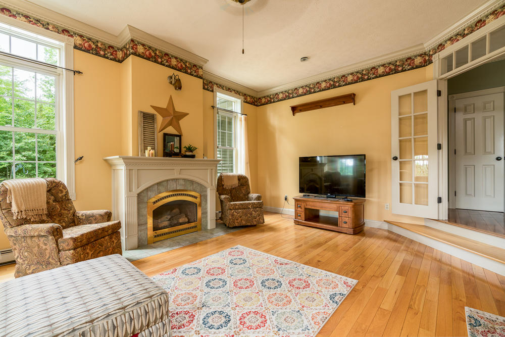 120 Osborne Road Gorham, ME 04038 - Photo 20 of 48 Living Room