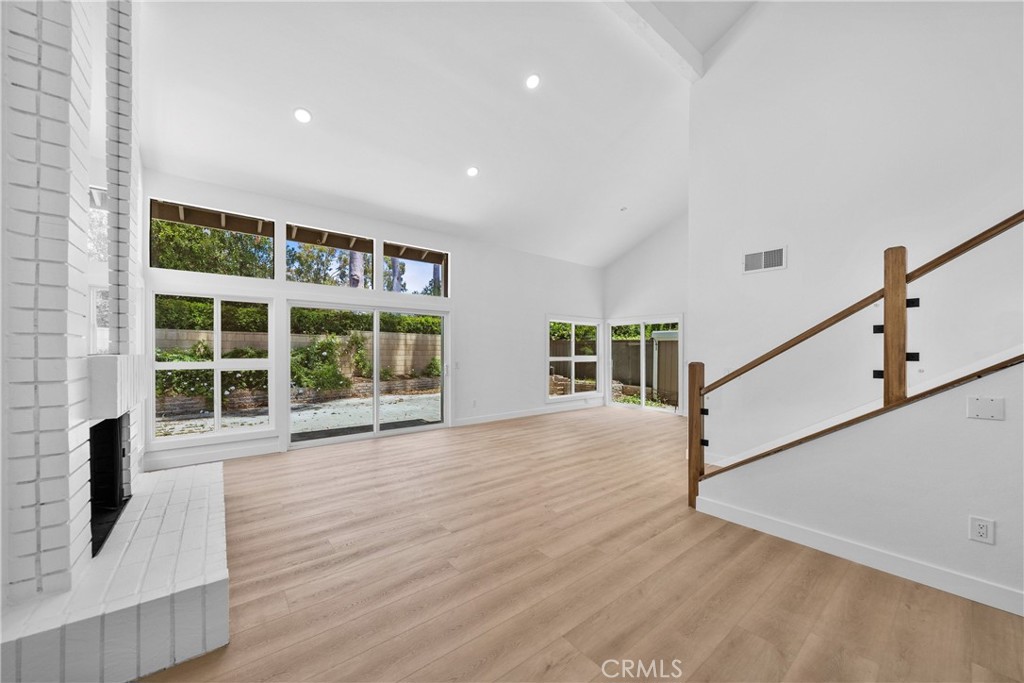 33 Rainbow Irvine, CA 92603 - Photo 7 of 45