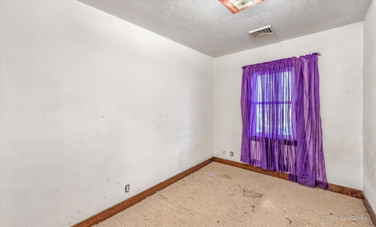 30 Crissey Avenue Geneva, IL 60134 - Photo 39 of 48 an empty room with windows
