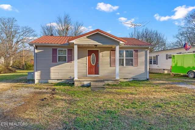 $140,000 | 107 Pennsylvania Avenue, Etowah, TN 37331