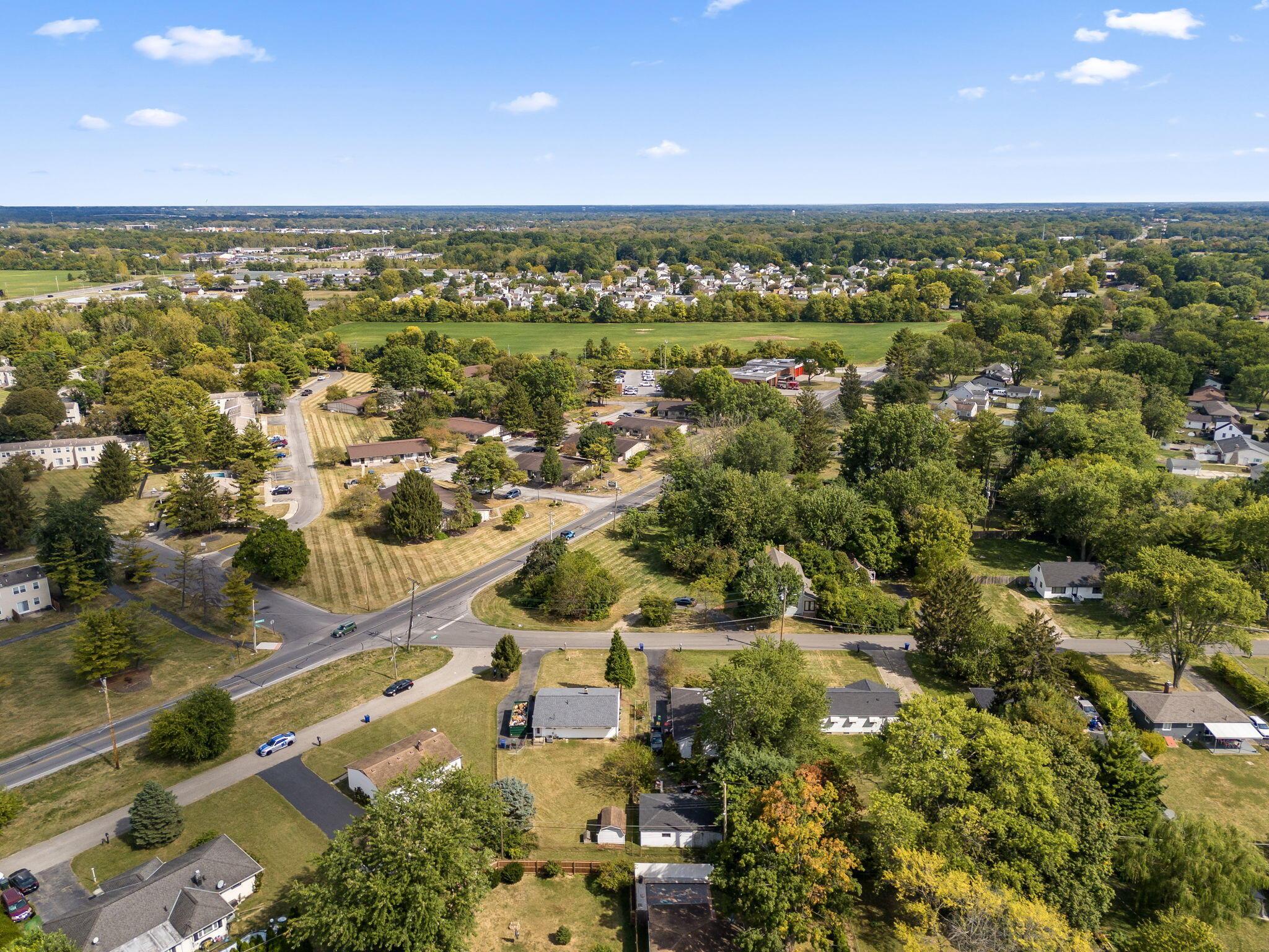 2835 Schwartz Road Columbus, OH 43232 - Photo 37 of 41 44-web-or-mls-DJI_20250916150029_0025_D