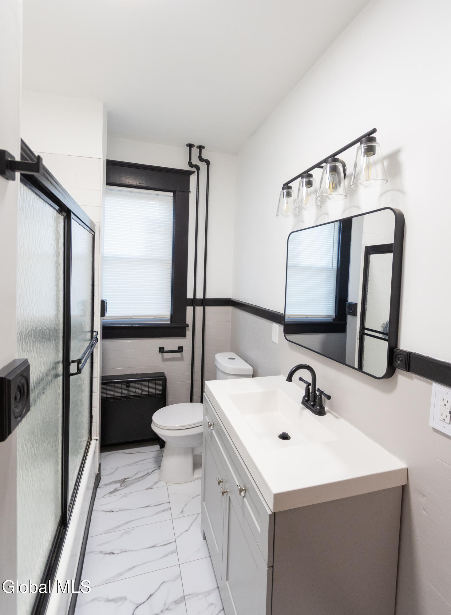 1941 Helderberg Avenue Rotterdam, NY 12306 - Photo 12 of 27 _28A7203