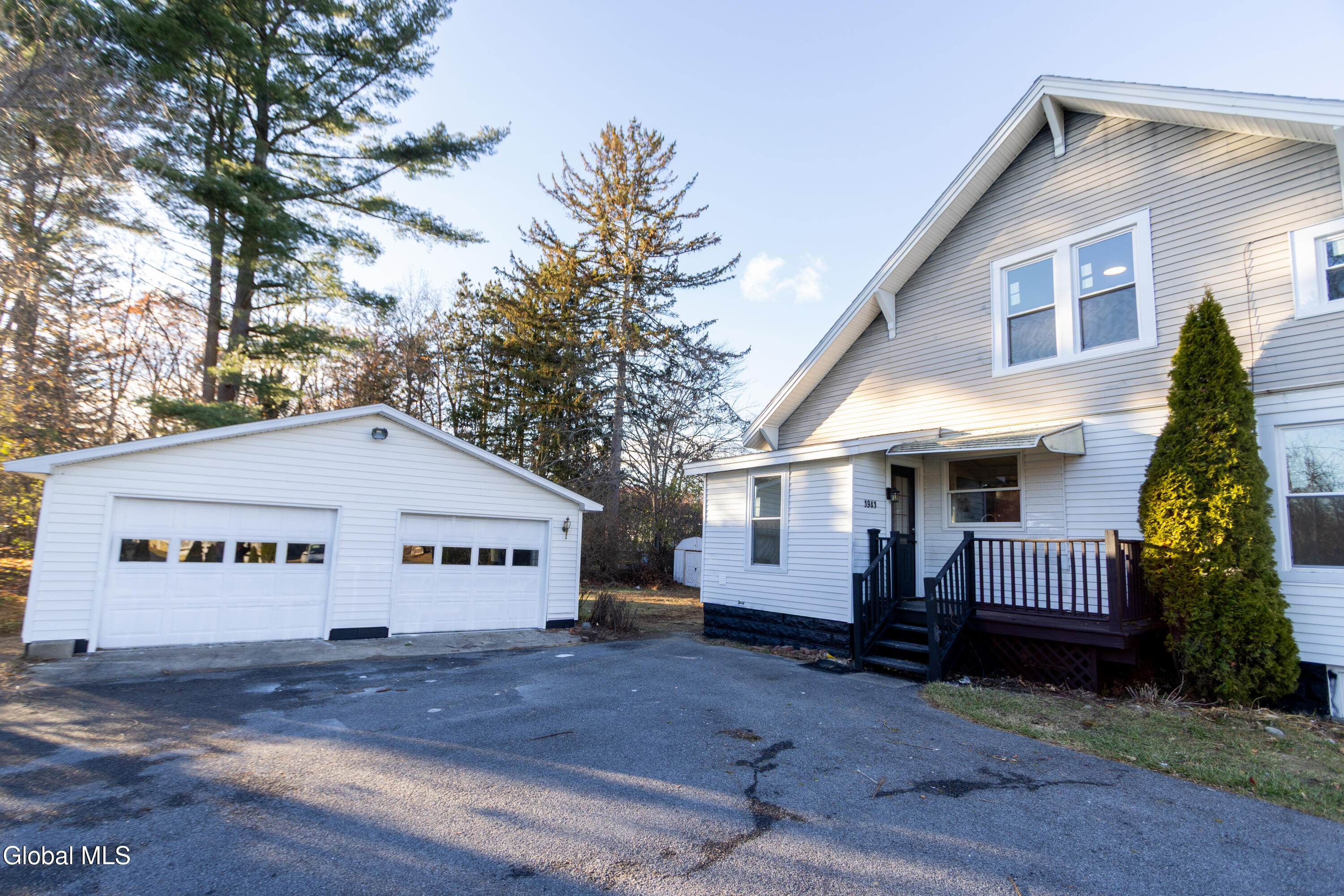 1941 Helderberg Avenue Rotterdam, NY 12306 - Photo 22 of 27 _28A7163