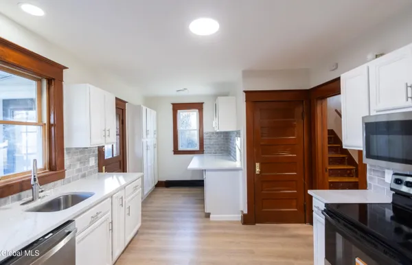 $291,900 | 1941 Helderberg Avenue, Rotterdam, NY 12306