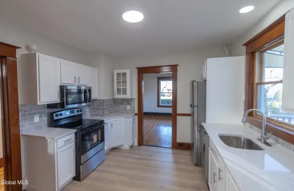 $291,900 | 1941 Helderberg Avenue, Rotterdam, NY 12306