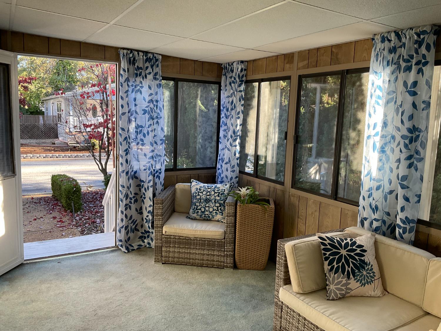 10124 Hidden Springs Drive Grass Valley, CA 95949 - Photo 5 of 27 a living room with furniture and a large window