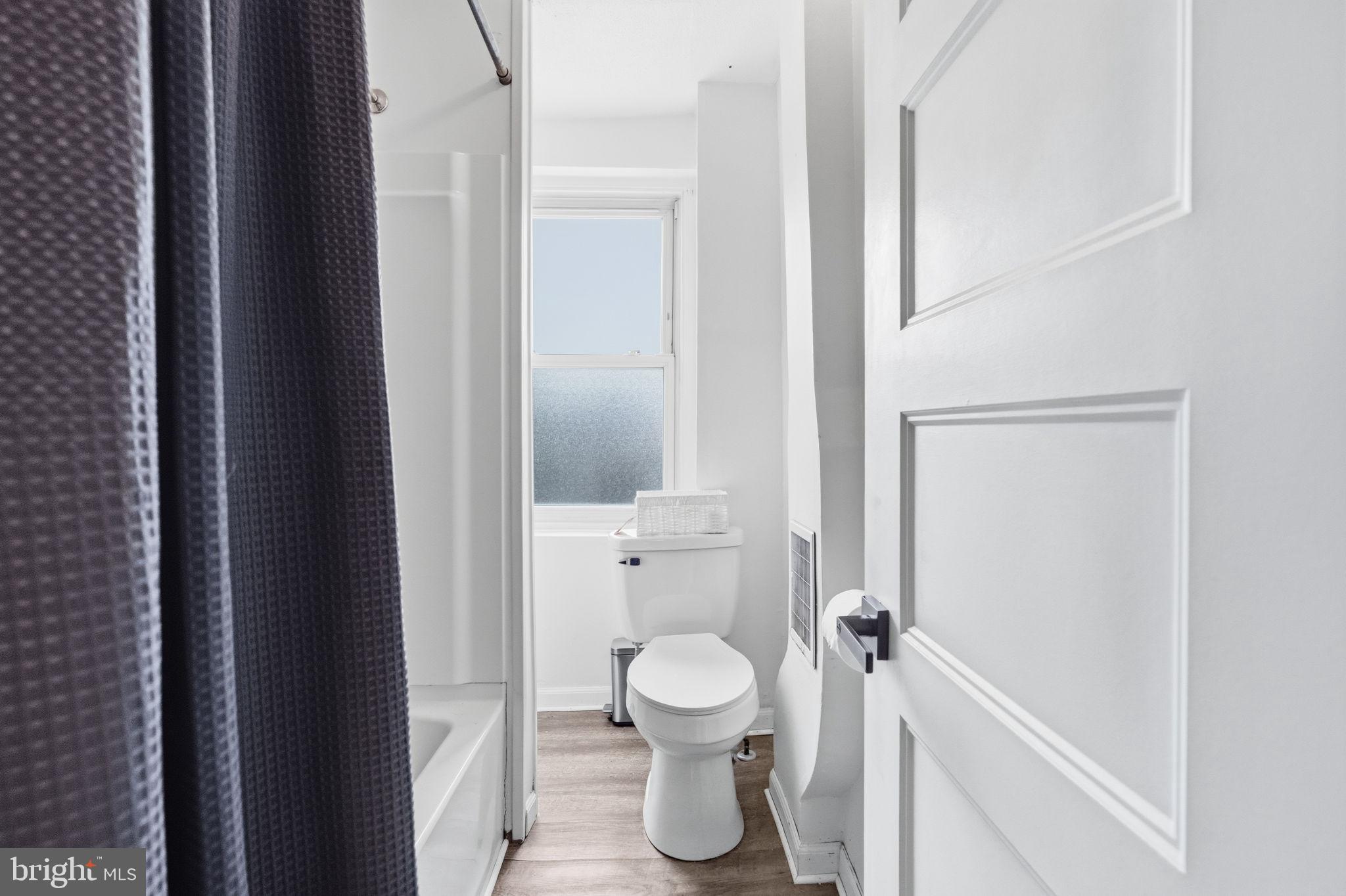 440 Lemonte Street Philadelphia, PA 19128 - Photo 22 of 34 2nd Floor Full Bath