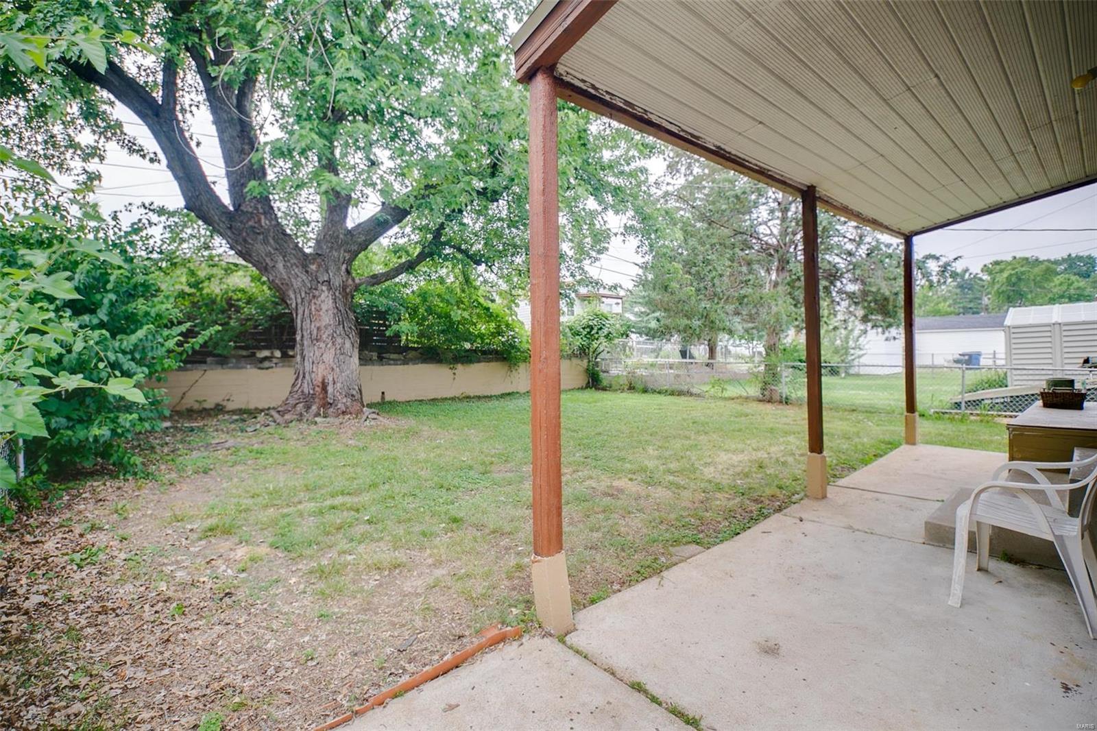 9335 MacKenzie Road St. Louis, MO 63123 - Photo 15 of 17