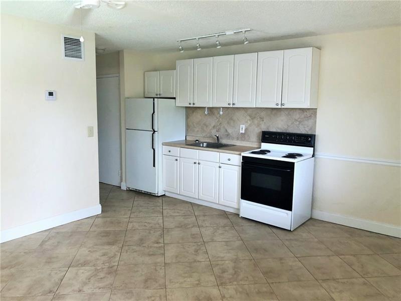 612 Northeast 29th Drive, Unit 5 Wilton Manors, FL 33334 - Photo 2 of 11