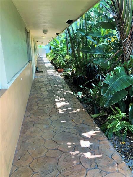 612 Northeast 29th Drive, Unit 5 Wilton Manors, FL 33334 - Photo 6 of 11