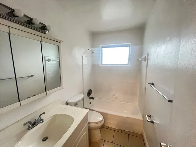 $1,650 | 612 Northeast 29th Drive, Unit 5, Wilton Manors, FL 33334
