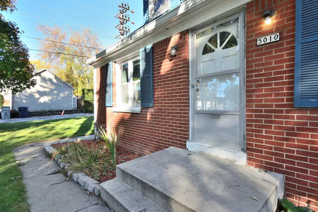 $244,900 | 5010 West Euclid Avenue, Milwaukee, WI 53219