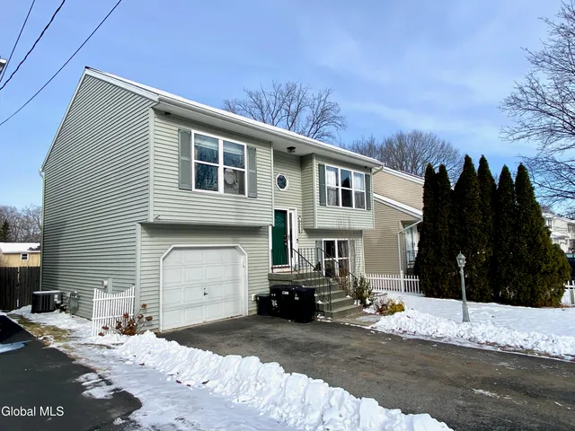 $295,000 | 475 Chadwick Road, Schenectady, NY 12304