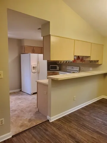 $2,000 | 1699 Folkstone Road, Tallahassee, FL 32312