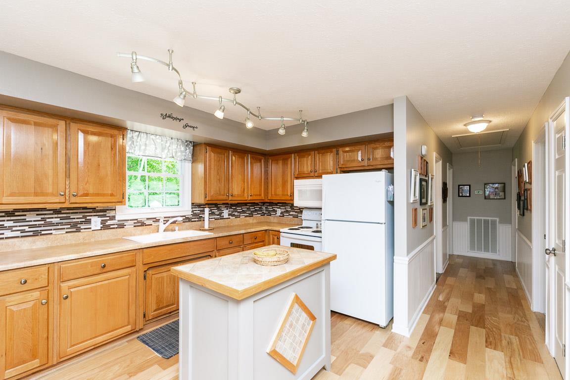 902 Rome Pike Lebanon, TN 37087 - Photo 7 of 27 Kitchen