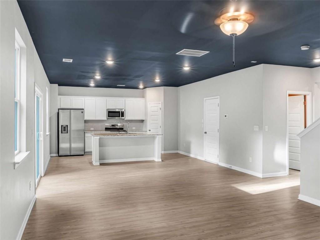 2054 Maplewood Way Decatur, GA 30035 - Photo 5 of 37 Gallery Image 5