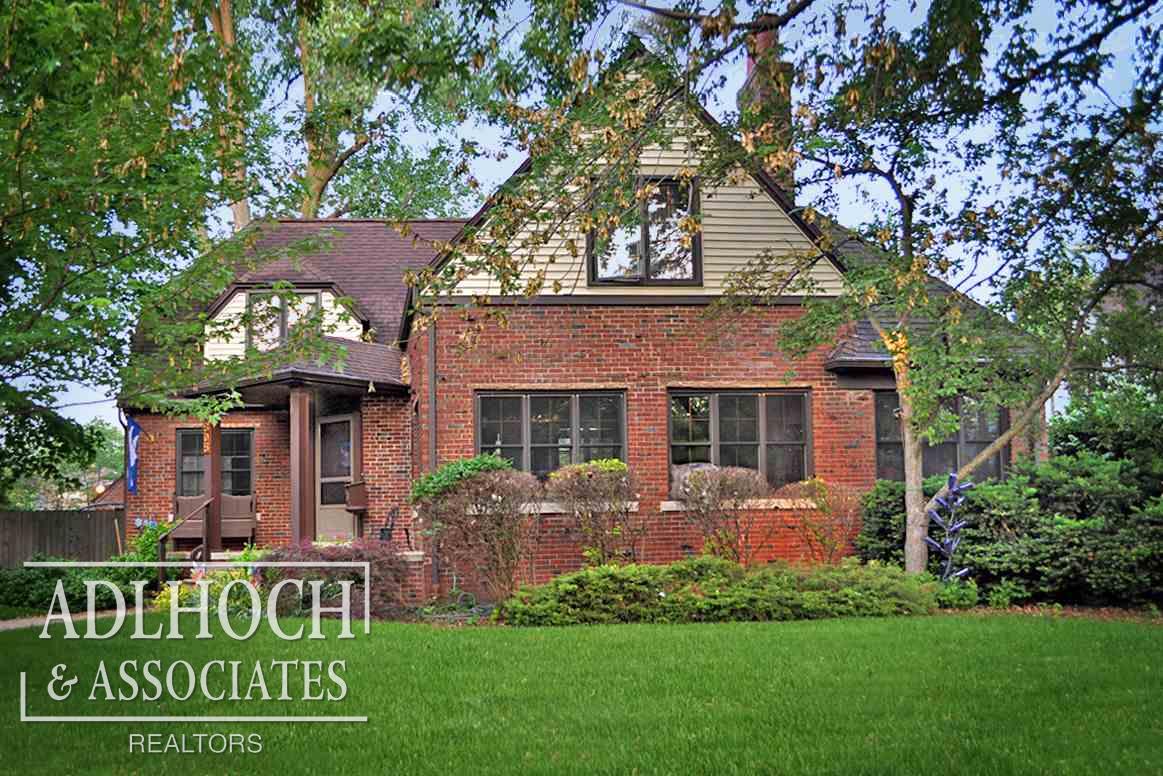 605 Barrington Road Grosse Pointe, MI 48230 - Photo 1 of 2 31312435.JPG