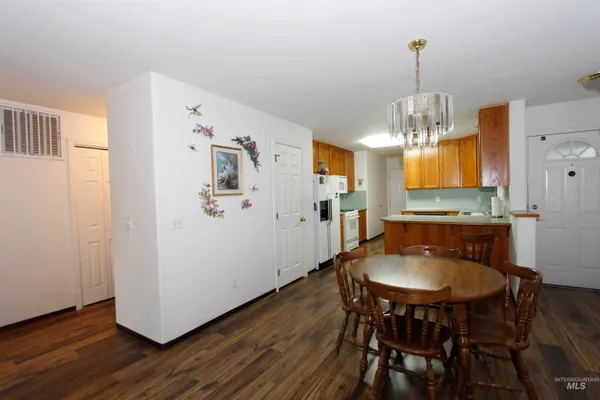 $325,000 | 923 Stewart Avenue, Unit A, Lewiston, ID 83501