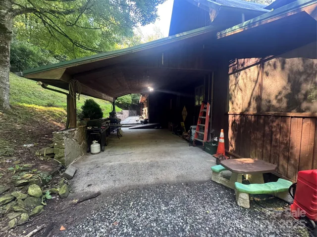 $515,000 | 652 Shepherds Creek Road, Robbinsville, NC 28771