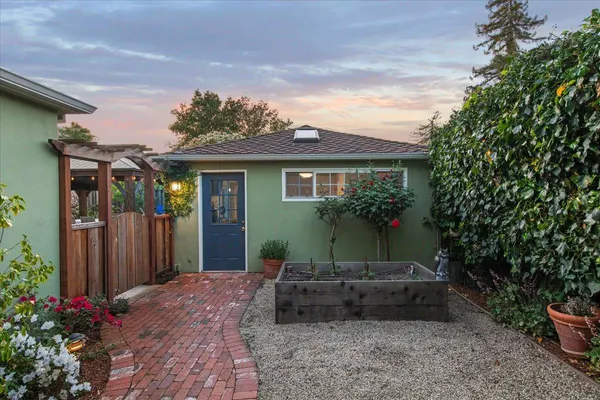 $2,998,000 | 287 Santa Margarita Avenue, Menlo Park, CA 94025