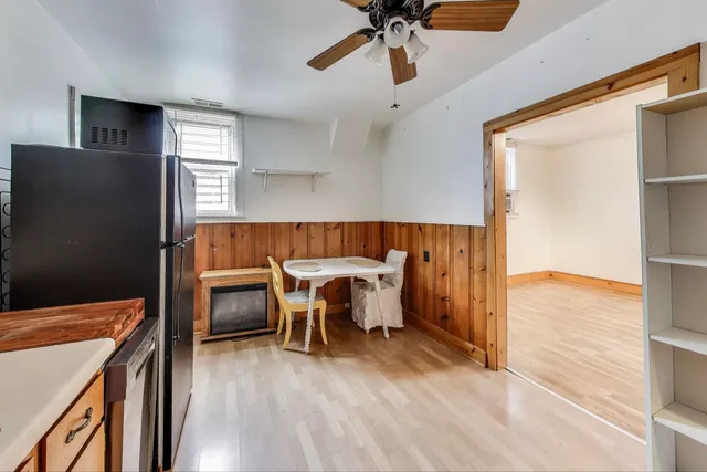 $995,000 | 1100 West Wellington Avenue, Chicago, IL 60657