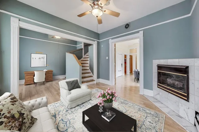 $995,000 | 1100 West Wellington Avenue, Chicago, IL 60657