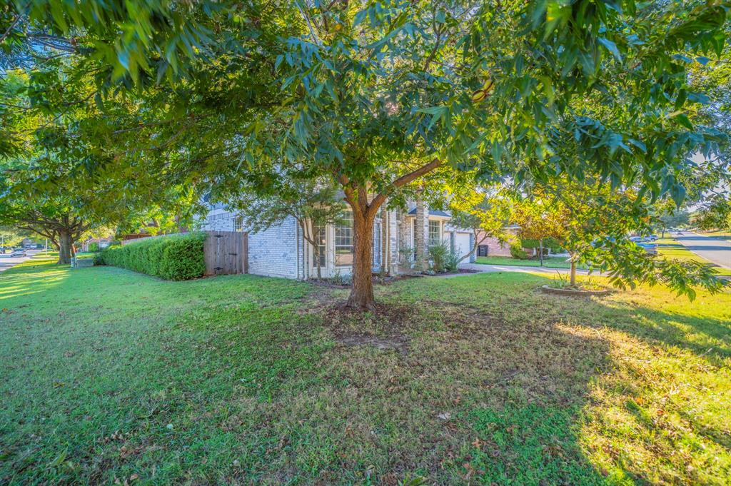 1240 Trinity Drive Benbrook, TX 76126 - Photo 28 of 33